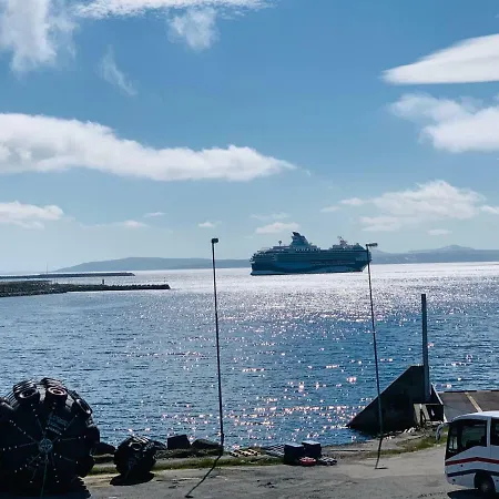 1. New Renovated In Honningsvag, North Cape 公寓 *